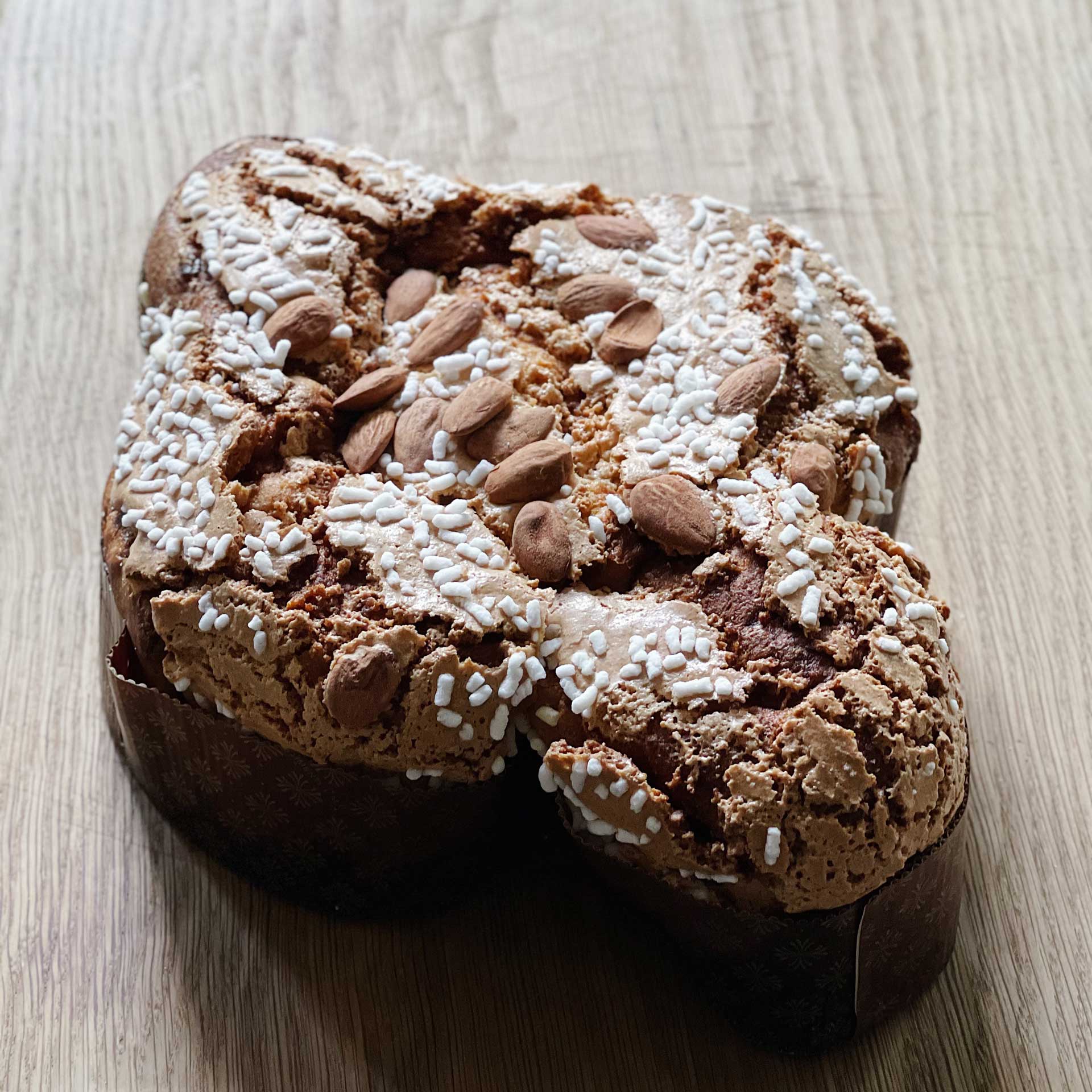 Colomba alle albicocche arrosto